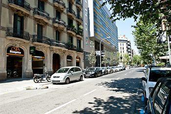 La Pedrera Apartment Barcelona Exterior photo